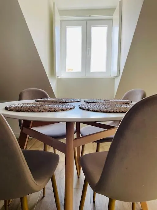 Graceful Studio Apartment Tejo 204 Lisbona